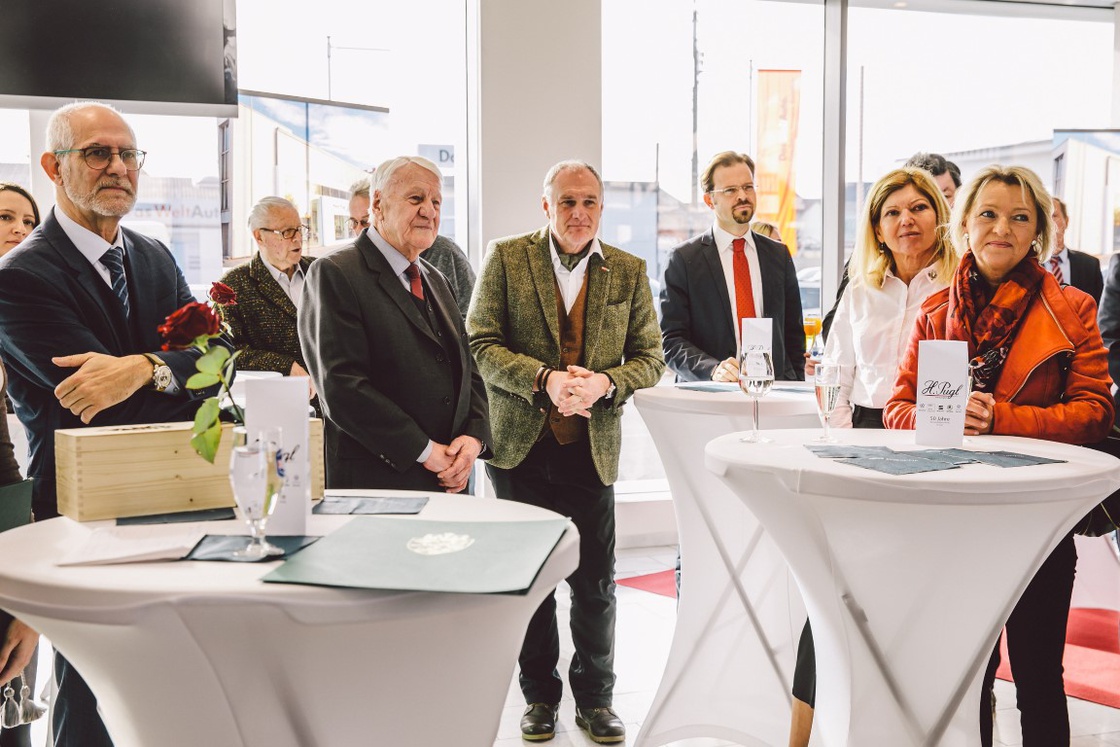 pugl50-1066 (Medium).jpg